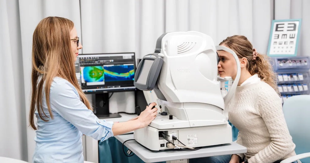 OCT s angiografiou a fundus kamerou